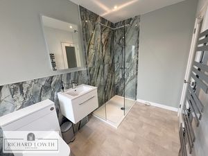 Bath/Shower/WC- click for photo gallery